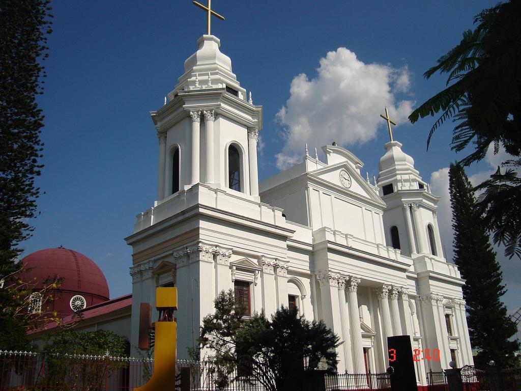 Hotel Santamaria Airport North / Alajuela Downtown 外观 照片
